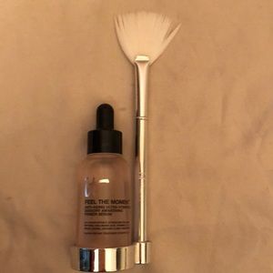 It Cosmetics feel the moment primer with brush